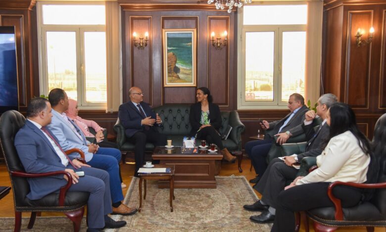 محافظ الإسكندرية يجتمع مع صندوق التنمية الحضرية والوكالة الألمانية (GIZ)