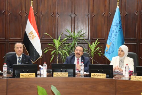 مجلس جامعة الإسكندرية يناقش استعدادات امتحانات الفصل الدراسي الثاني