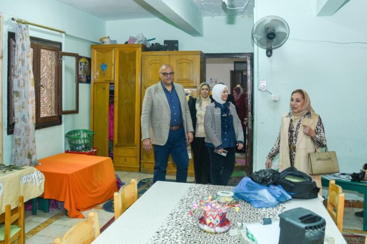 محافظ الإسكندرية يتفقد دارين لرعاية الأطفال في إطار الاحتفال بيوم اليتيم