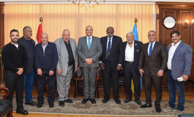 محافظ الإسكندرية يستقبل وفد الاتحاد المصري للياقة البدنية وكمال الأجسام