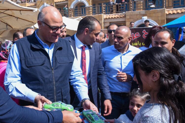 محافظ الإسكندرية يشهد يوماً ترفيهياً بشاطئ ستانلي احتفالاً بأعياد الربيع شم النسيم