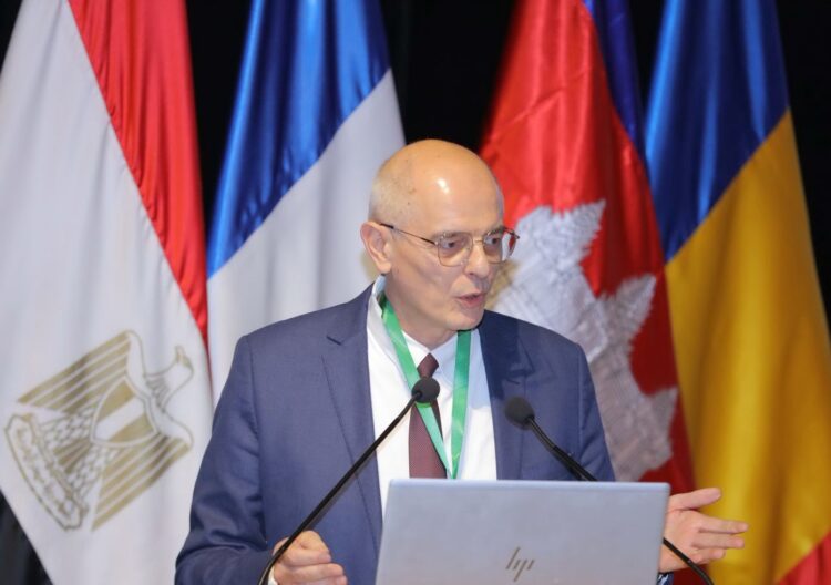 مدير مكتبة الإسكندرية يفتتح ندوة فن الحياة