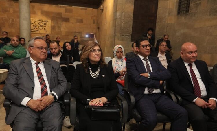 معرض "حروف من نور الأبعاد الرمزية للخط العربي" في بيت السناري