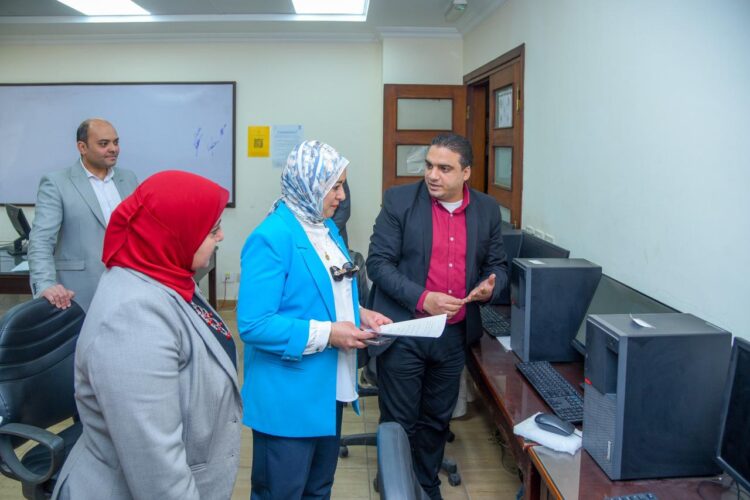 نائب محافظ الإسكندرية تتفقد مركز الاسكندرية للتدريب والمراكز التكنولوجية