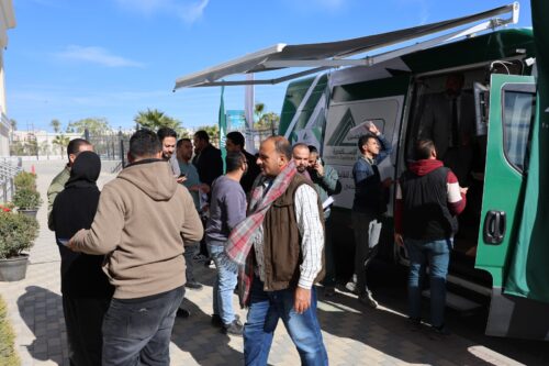 وحدة الخدمات النقابية المتنقلة لنقابة المهندسين بالإسكندرية تصل للمهندسين في مواقع عملهم 