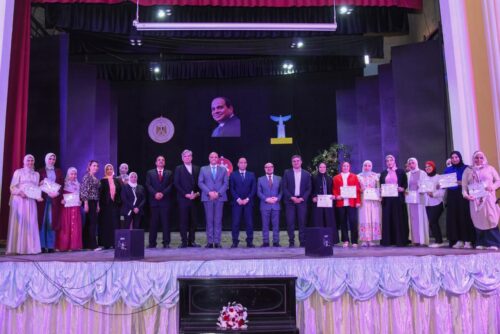 وزير العمل ومحافظ الإسكندرية يشهدان تخريج دفعات جديدة من معهد الدون بوسكو