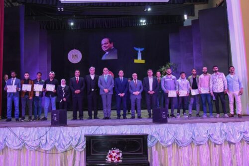 وزير العمل ومحافظ الإسكندرية يشهدان تخريج دفعات جديدة من معهد الدون بوسكو