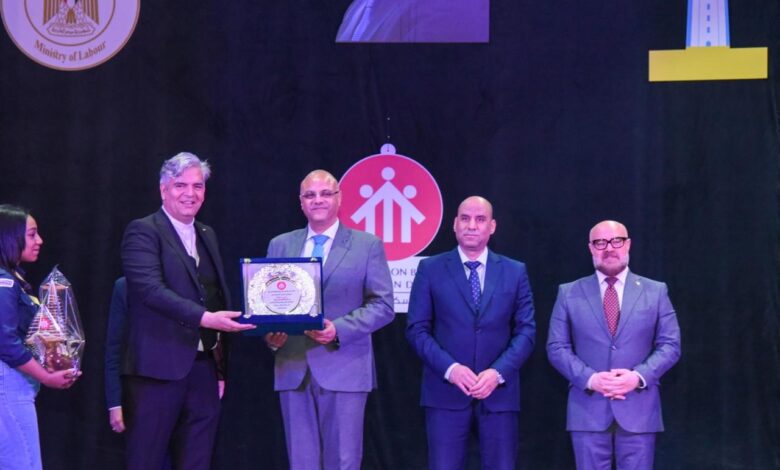 وزير العمل ومحافظ الإسكندرية يشهدان تخريج دفعات جديدة من معهد الدون بوسكو