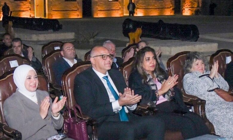 وزيرة التنمية ومحافظ الإسكندرية يصطحبان ممثلي اتفاقية برشلونة بزيارة قلعة قايتباي