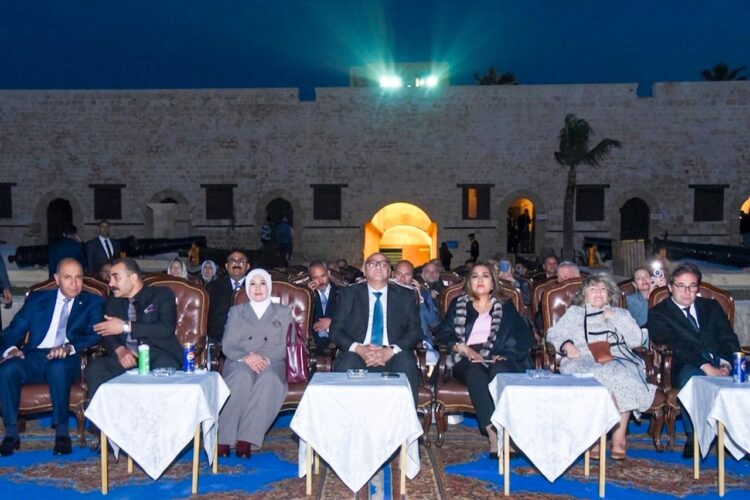 وزيرة التنمية ومحافظ الإسكندرية يصطحبان ممثلي اتفاقية برشلونة بزيارة قلعة قايتباي