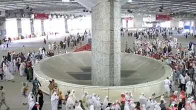 حجاج بيت الله الحرام يواصلون رمي الجمرات فى آخر أيام التشريق