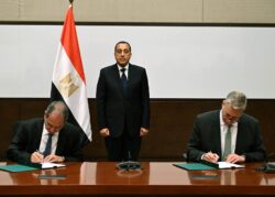 شهد رئيس الوزراء توقيع اتفاقية لتأهيل شبكات الغاز اللبنانية بخبرات قطاع البترول المصري.