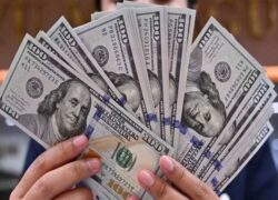 إرتفاع مفاجئ فى سعر الدولار مقابل الجنيه بمعدل 45 قرشا. 