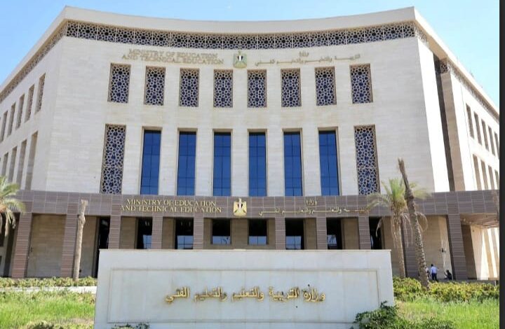 خريجي الدبلومات الفنية وقطار الفرص الذي لا يتوقف