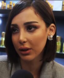 تأجيل محاكمة المتهمة بسبب وقذف بسمة بوسيل إلى جلسة جديدة قررت المحكمة الاقتصادية في الإسكندرية تأجيل نظر قضية المتهمة بسبّ وقذف الفنانة بسمه