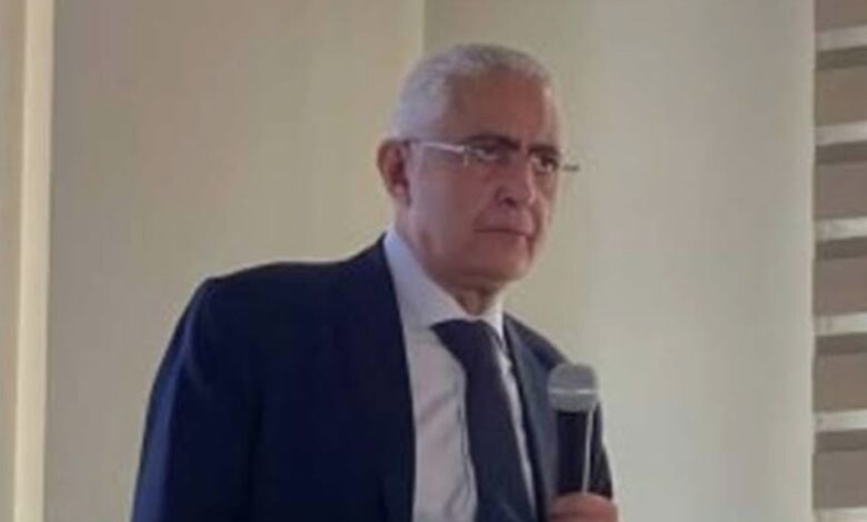 السفير المصري لدى فرنسا يكشف تفاصيل نقل جثمان هاني شاكر إلى مصر.