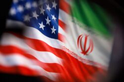 إيران تتسلم مسودة اتفاق أولي مع أمريكا بشأن الملاحة في الخليج العربي