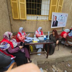 محافظ الغربية يتابع القافلة الطبية بقرية مجول بمركز سمنود