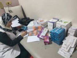 حملة موسعة للعلاج الحر وهيئة الدواء بزفتي تضبط أدوية مهربة ومراكز غير مرخصة