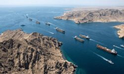 استهداف ناقلة نفط صينية قرب مضيق هرمز يشعل غضب بكين