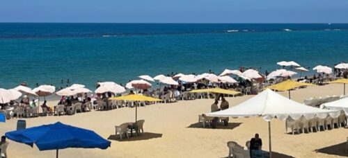 السياحة والمصايف شواطئ القطاع الغربي والعجمي تفتح ذراعيها لاستقبال المواطنين