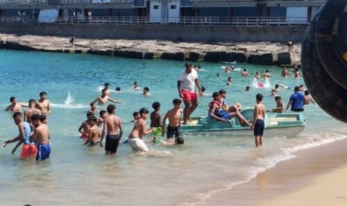 السياحة والمصايف شواطئ القطاع الغربي والعجمي تفتح ذراعيها لاستقبال المواطنين