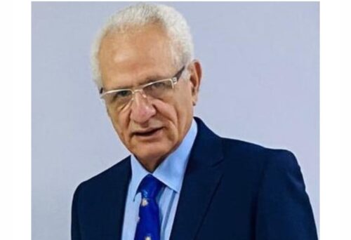 د.حسين محمود عميد كلية اللغات والترجمة في جامعة بدر