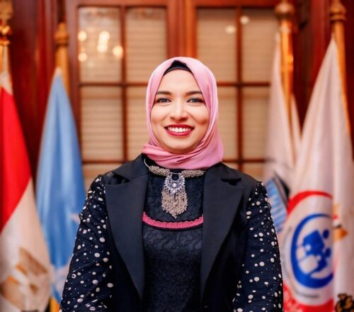 د.ميرفت السيد مدير المركز الافريقى لخدمات صحة المرأة و استشارى طب الطوارئ والإصابات