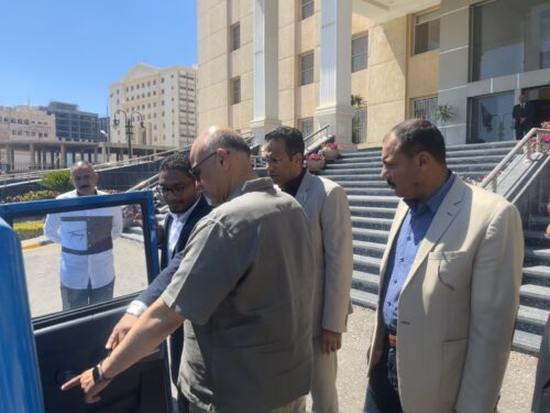 محافظ الإسكندرية استبدال مركبة توك توك تدريجيًا بمركبات حديثة كهربائية صديقة للبيئة لنقل المواطنين
