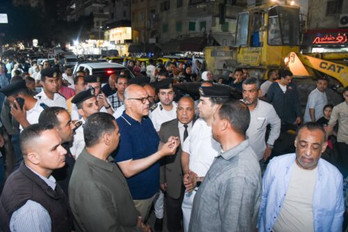 محافظ الإسكندرية جولة ميدانية بشارع الجلاء لإزالة تعديات الباعة واستعادة الانضباط للشارع السكندري
