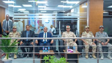 محافظ الإسكندرية وقائد قوات الدفاع الشعبي والعسكري يتفقدان مركز سيطرة الشبكة الوطنية للطوارئ