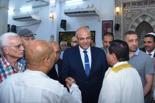 محافظ الإسكندرية يؤدي صلاة عيد الأضحى المبارك بمسجد سيدي جابر بنطاق حى شرق