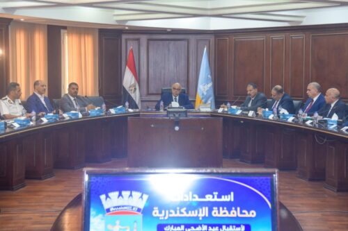 محافظ الإسكندرية يعقد اجتماعًا مع الأجهزة التنفيذية والخدمية لرفع درجة الاستعداد القصوى لاستقبال عيد الأضحى المبارك