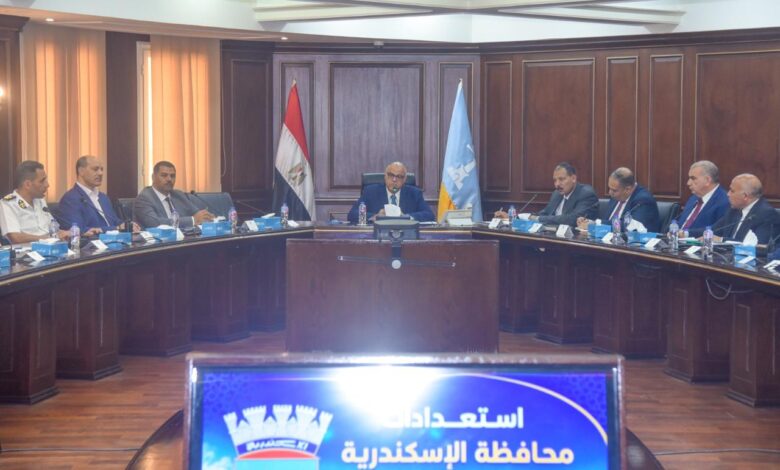 محافظ الإسكندرية يعقد اجتماعًا مع الأجهزة التنفيذية والخدمية لرفع درجة الاستعداد القصوى لاستقبال عيد الأضحى المبارك