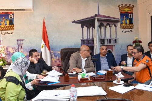 محافظ الإسكندرية يعقد لقاءً جماهيرياً موسعاً بديوان عام حي شرق