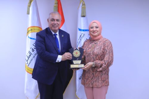 نائب محافظ الإسكندرية تشارك في احتفالية اليوم العالمي للمرأة في القطاع البحري