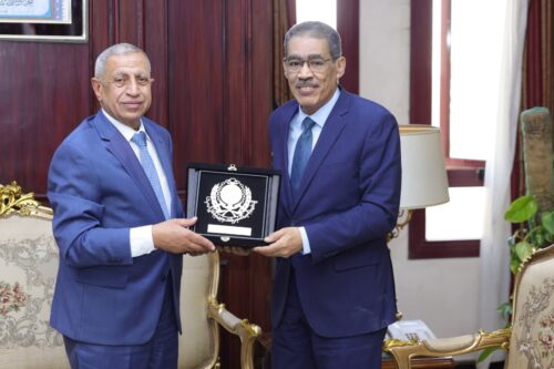 وزير الدولة للإعلام يبحث مع رئيس الأكاديمية العربية سبل تطوير التعليم الإعلامي الرقمي