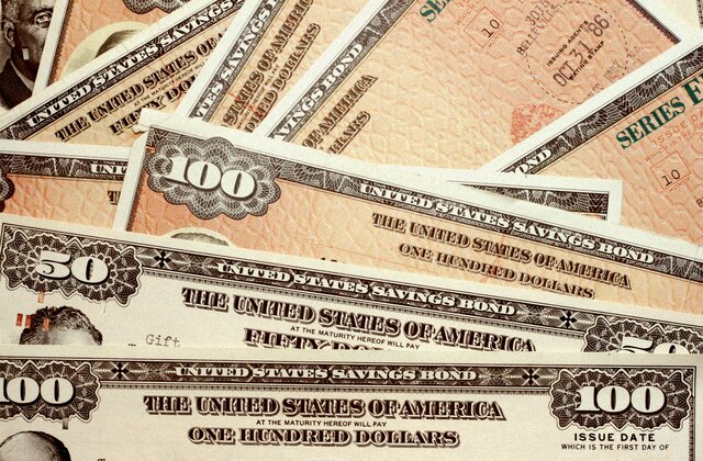تراجع عائدات السندات الأمريكية لأجل 10 سنوات إلى 4.434% بعد إعلان هدنة حزب الله وإس-رائ-يل.