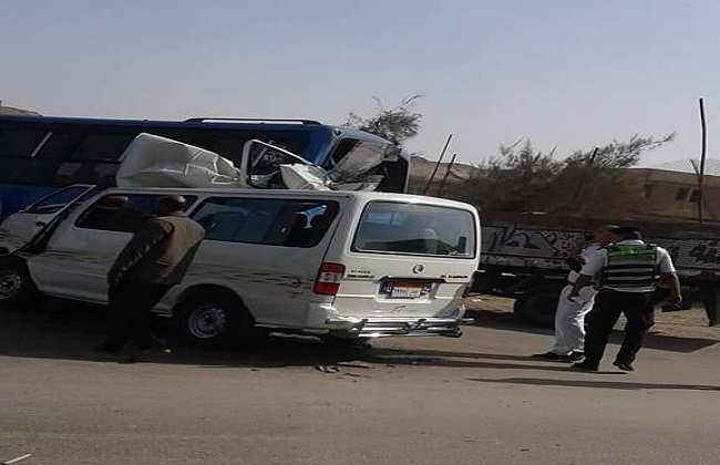الجيزة:مصرع شخص وإصابة 4 آخرين في انقلاب سيارة بطريق الواحات الصحراوي