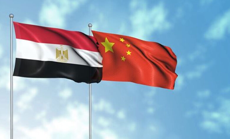 مصر والصين توسعان اتفاقية مقايضة العملات إلى 30 مليار يوان لتعزيز السيولة وتخفيف الضغط على الدولار.