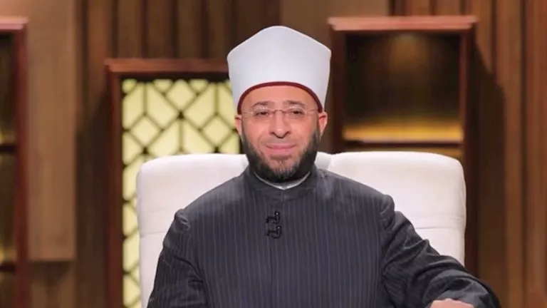 وزير الأوقاف والمفتي يشاركان اليوم محافظة المنوفية الإحتفال بالعيد القومي بعد إقامة شعائر صلاة الجمعه