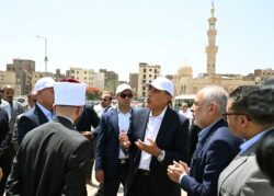 رئيس الوزراء يتفقد أعمال ترميم وإعادة إحياء مسجد المسبح والمنطقة المحيطة به لمنطقة السيدة عائشة