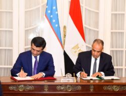 وزير الخارجية يعقد جلسة مباحثات موسعة مع وزير خارجية جمهورية أوزبكستان