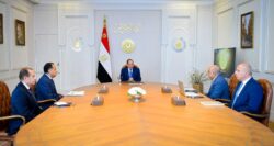 إجتمع الرئيس السيسي، اليوم، مع رئيس مجلس الوزراء، ووزير الكهرباء والطاقة المُتجددة.
