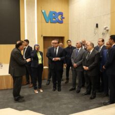 وزير الصحة يتفقد «مدينة اللقاحات والبيوتكنولوجي» ويؤكد أهميتها الاستراتيجية.