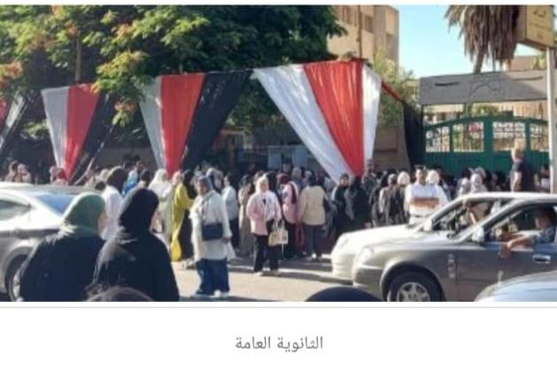 الجيزة: كلاب الثانوية العامة النحو والقراءة أصعب ما فى امتحان اللغة العربية