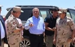 وزيرا النقل والكهرباء يتفقدان جبل سحابة تمهيدا لمشروعات عملاقة لطاقة الرياح