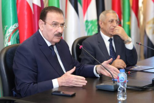 الأكاديمية العربية وأبو قير للأسمدة تحتفلان بتخريج الدفعة الأولى من برنامج إعداد القادة