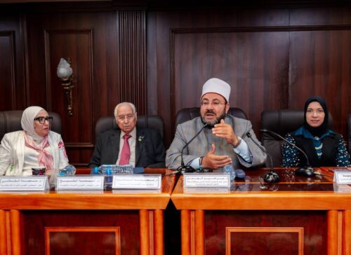 المركز الإفريقي لخدمات صحة المرأة صحة المرأة من الطفولة إلى الشيخوخة