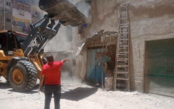 حملات مكثفة بأحياء الإسكندرية لإزالة الإشغالات والتعديات